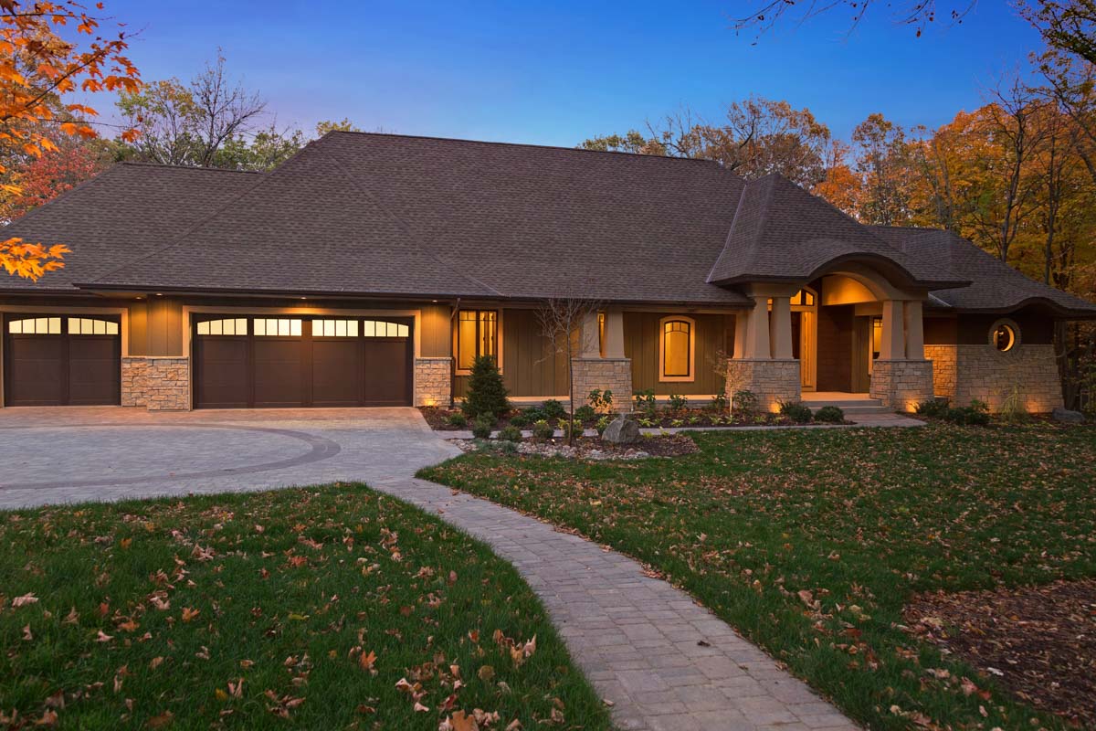 Lake Home Diamond Kote® Siding System